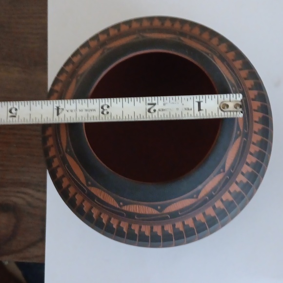 Vintage Handmade Navajo pottery - Picture 6 of 7